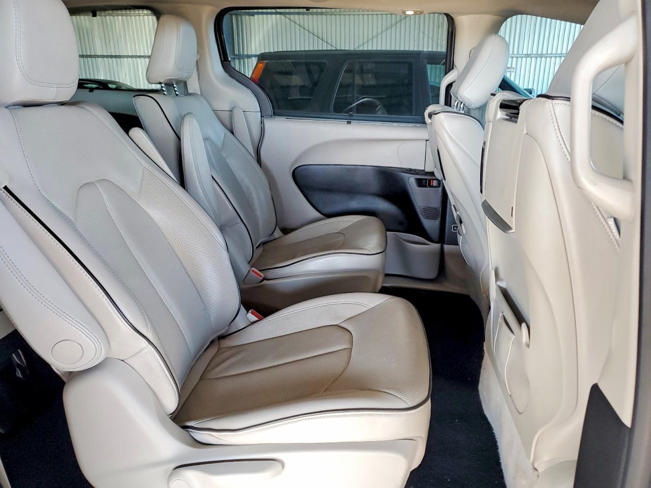 2019 CHRYSLER PACIFICA HYBRID LIMITED photo 31
