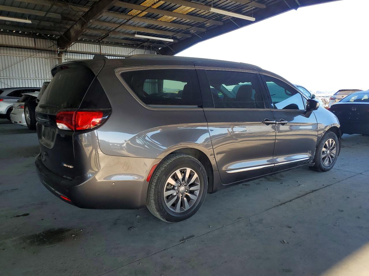 2019 CHRYSLER PACIFICA HYBRID LIMITED photo 7