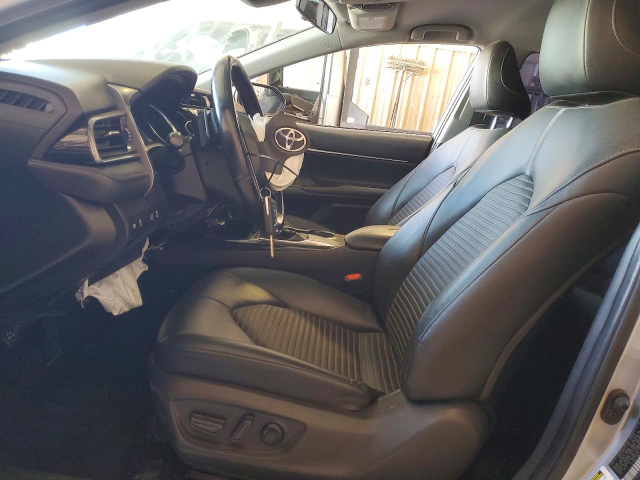 2020 TOYOTA CAMRY SE NIGHTSHADE photo 19