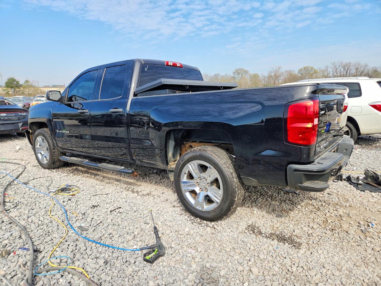 2017 CHEVROLET SILVERADO C1500 CUSTOM photo 4