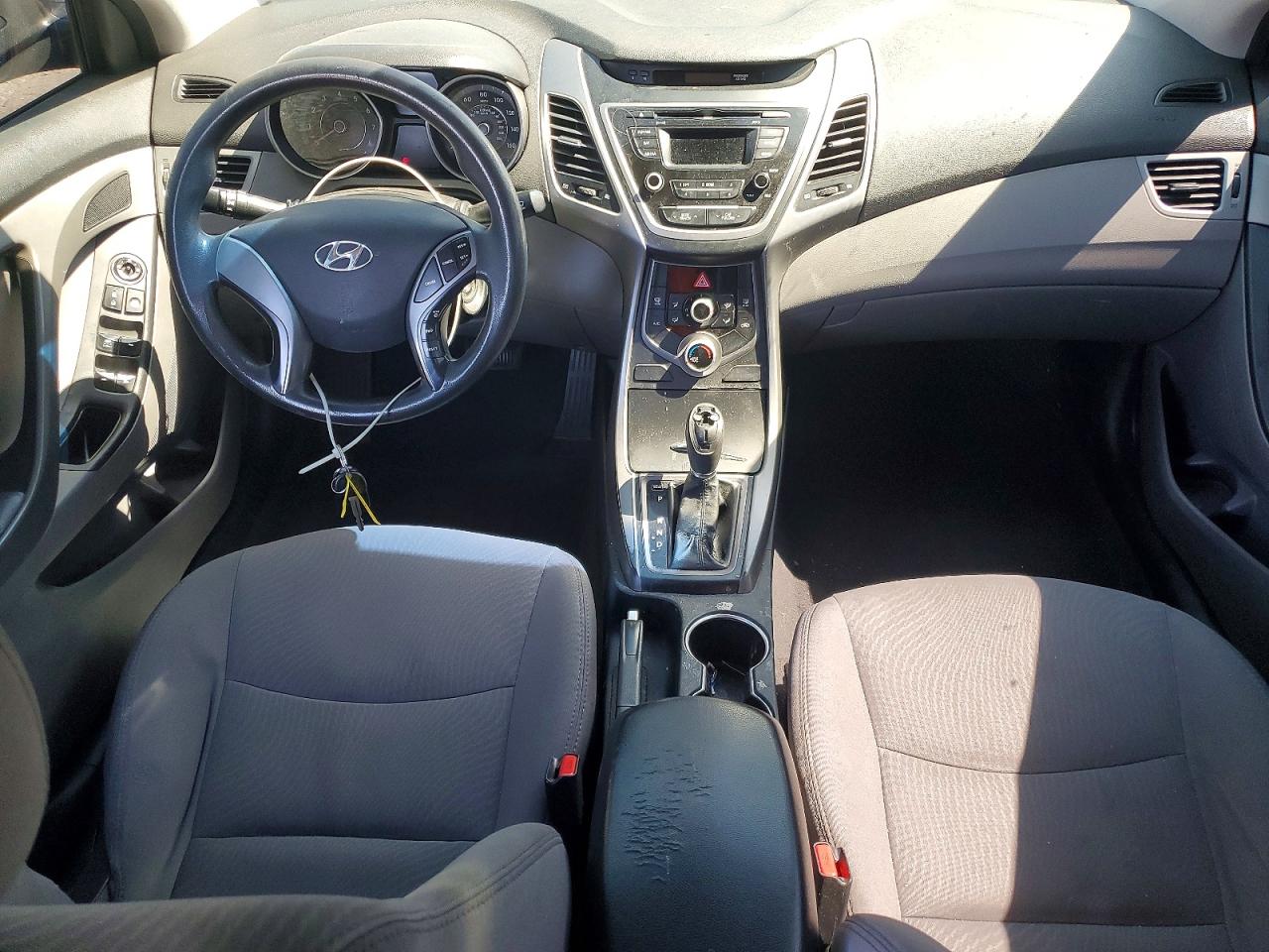 2015 HYUNDAI ELANTRA SE photo 8