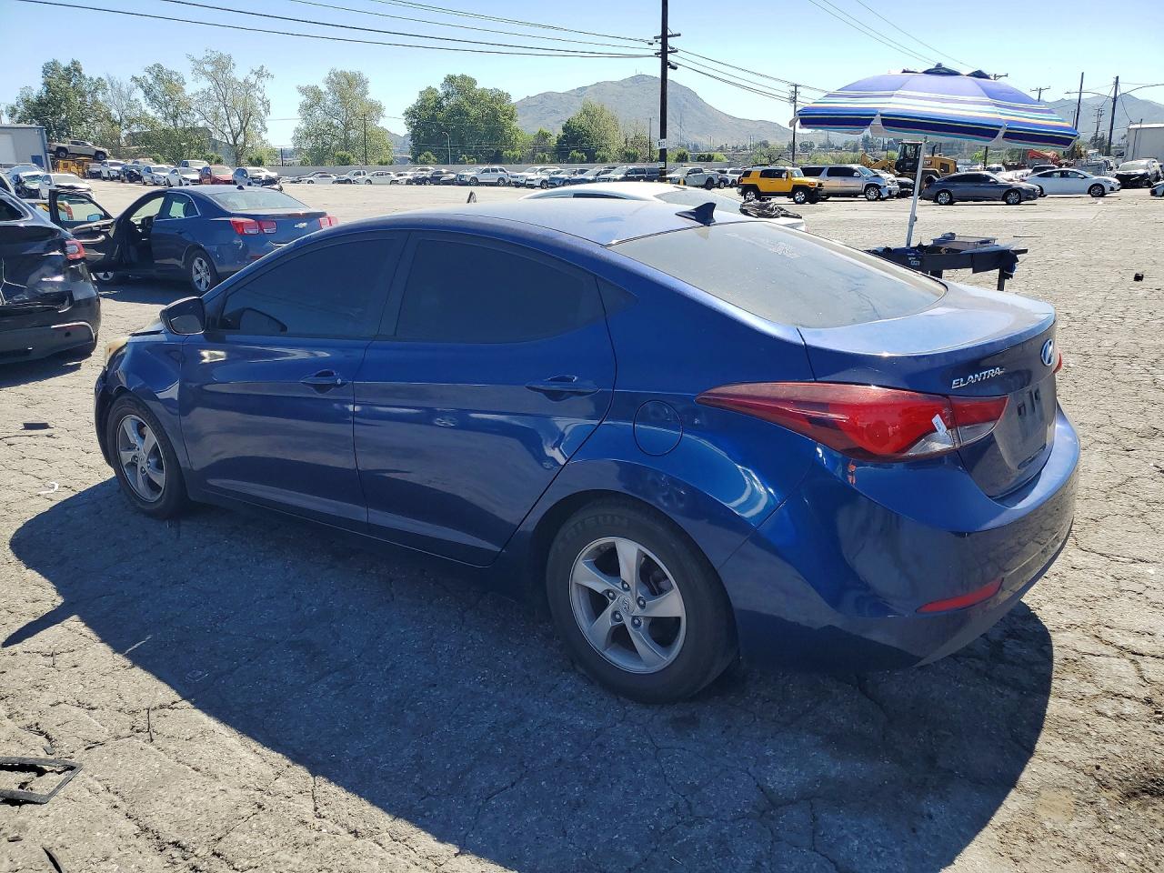 2015 HYUNDAI ELANTRA SE photo 2