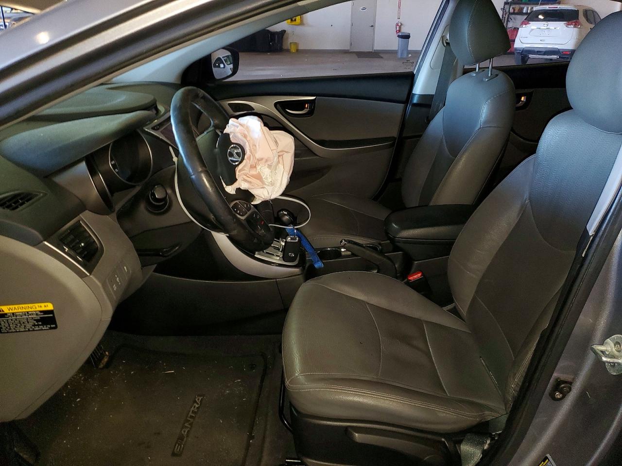 2012 HYUNDAI ELANTRA photo 7