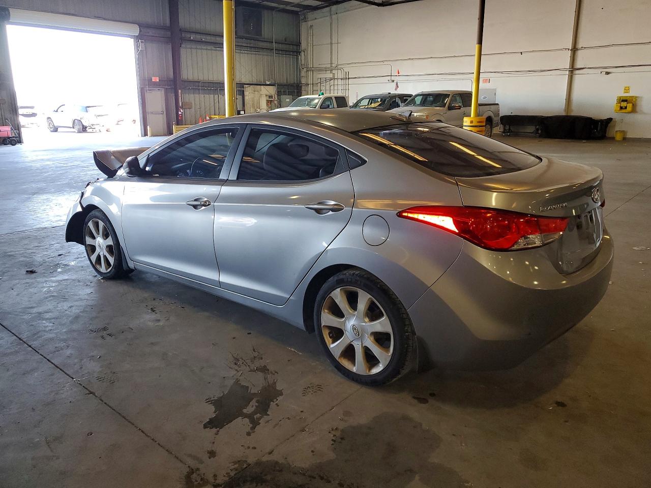 2012 HYUNDAI ELANTRA photo 2