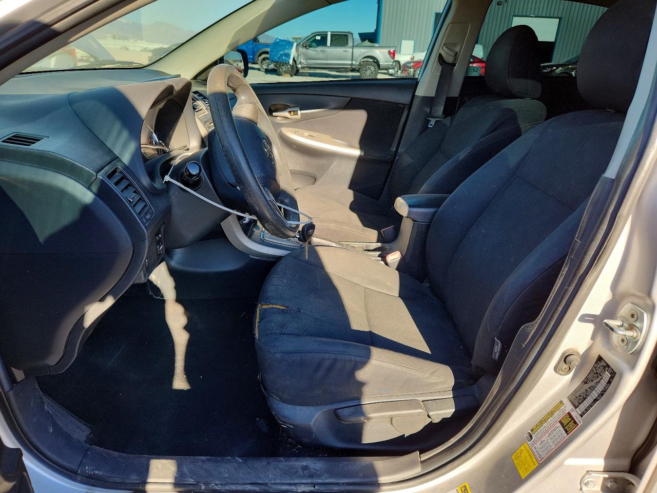 2012 TOYOTA COROLLA S photo 19