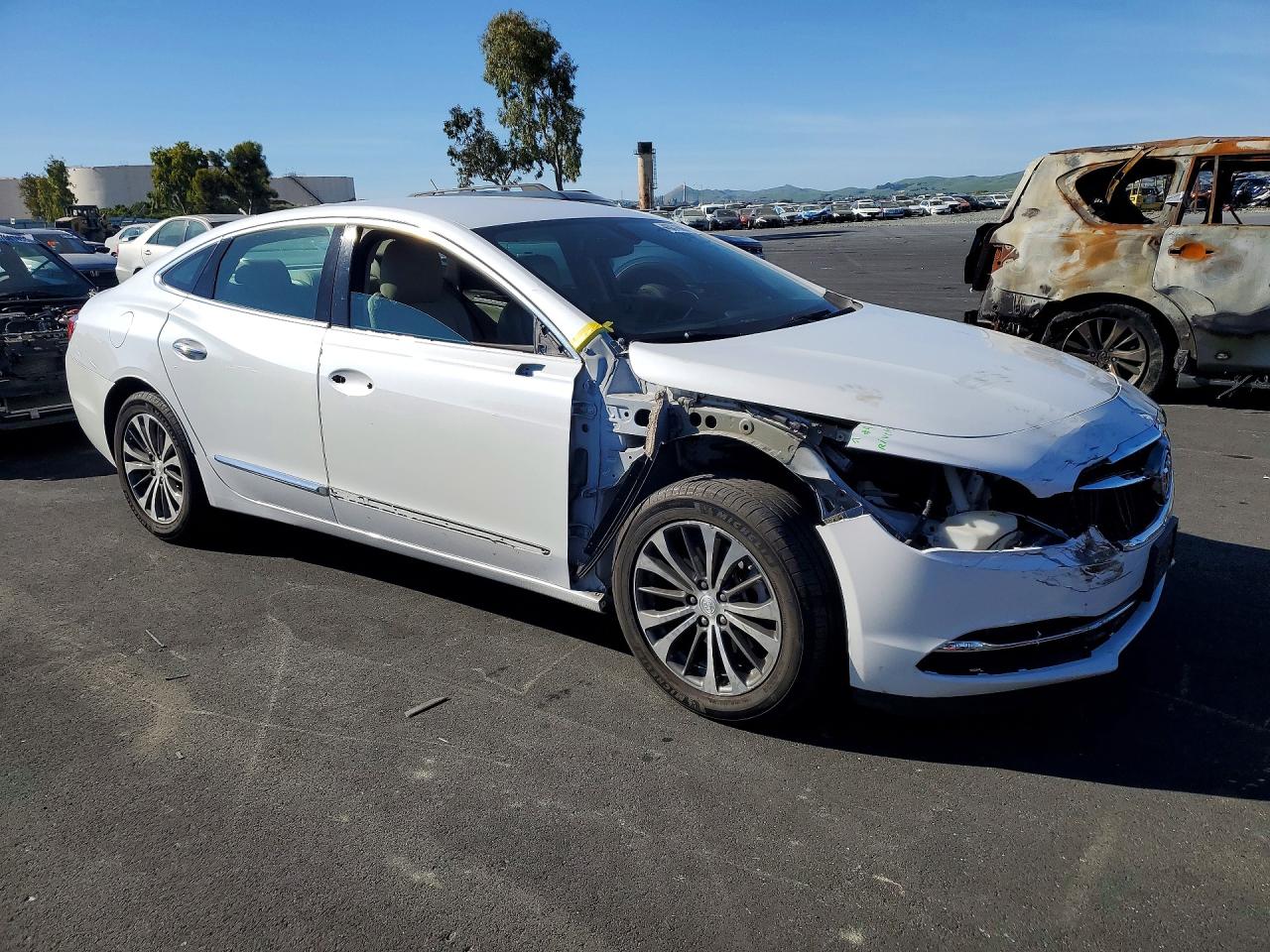 2017 BUICK LACROSSE PREFERRED photo 4