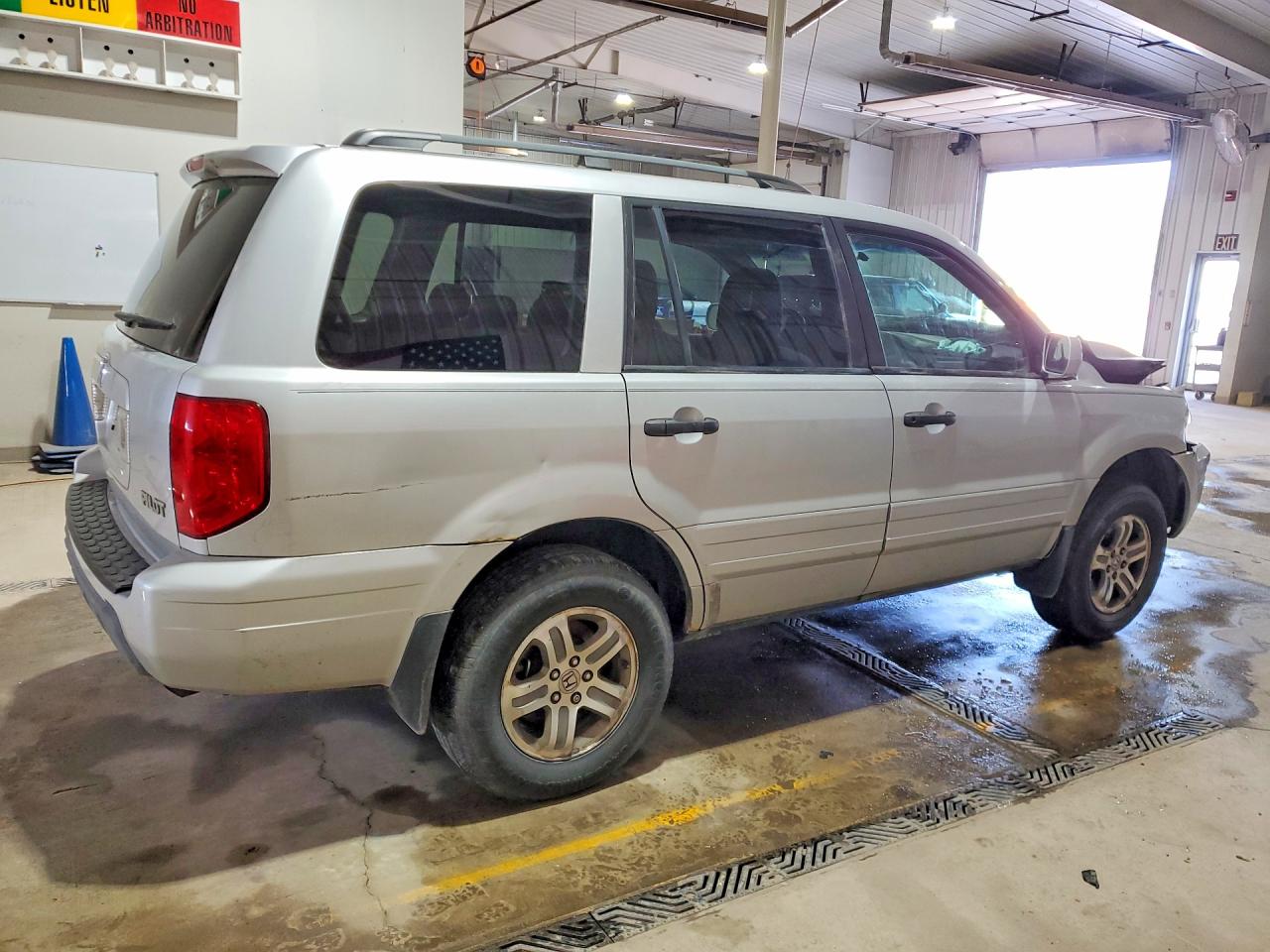 2004 HONDA PILOT EX photo 3