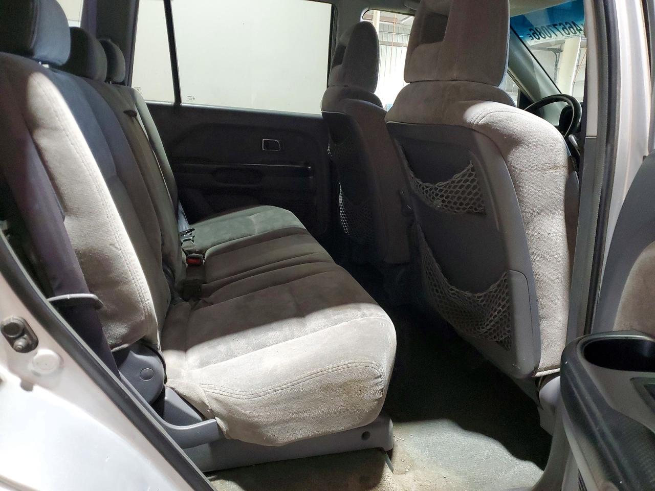 2004 HONDA PILOT EX photo 11