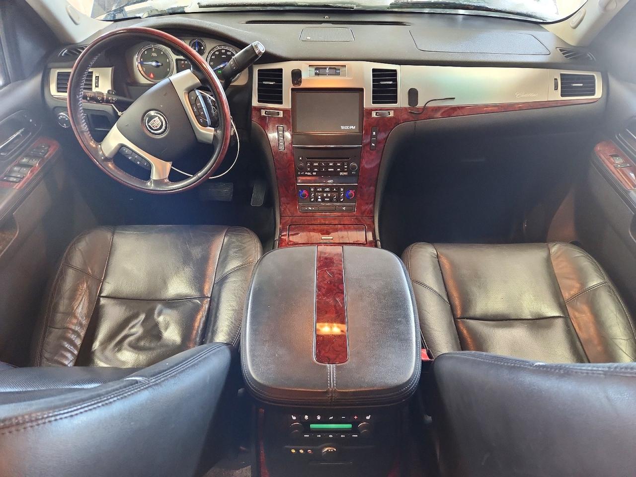 2011 CADILLAC ESCALADE ESV PREMIUM photo 8