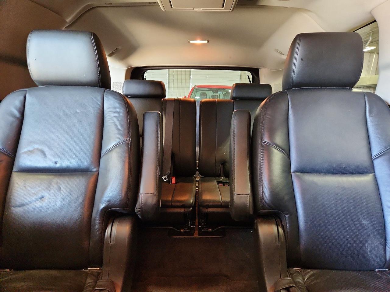 2011 CADILLAC ESCALADE ESV PREMIUM photo 10
