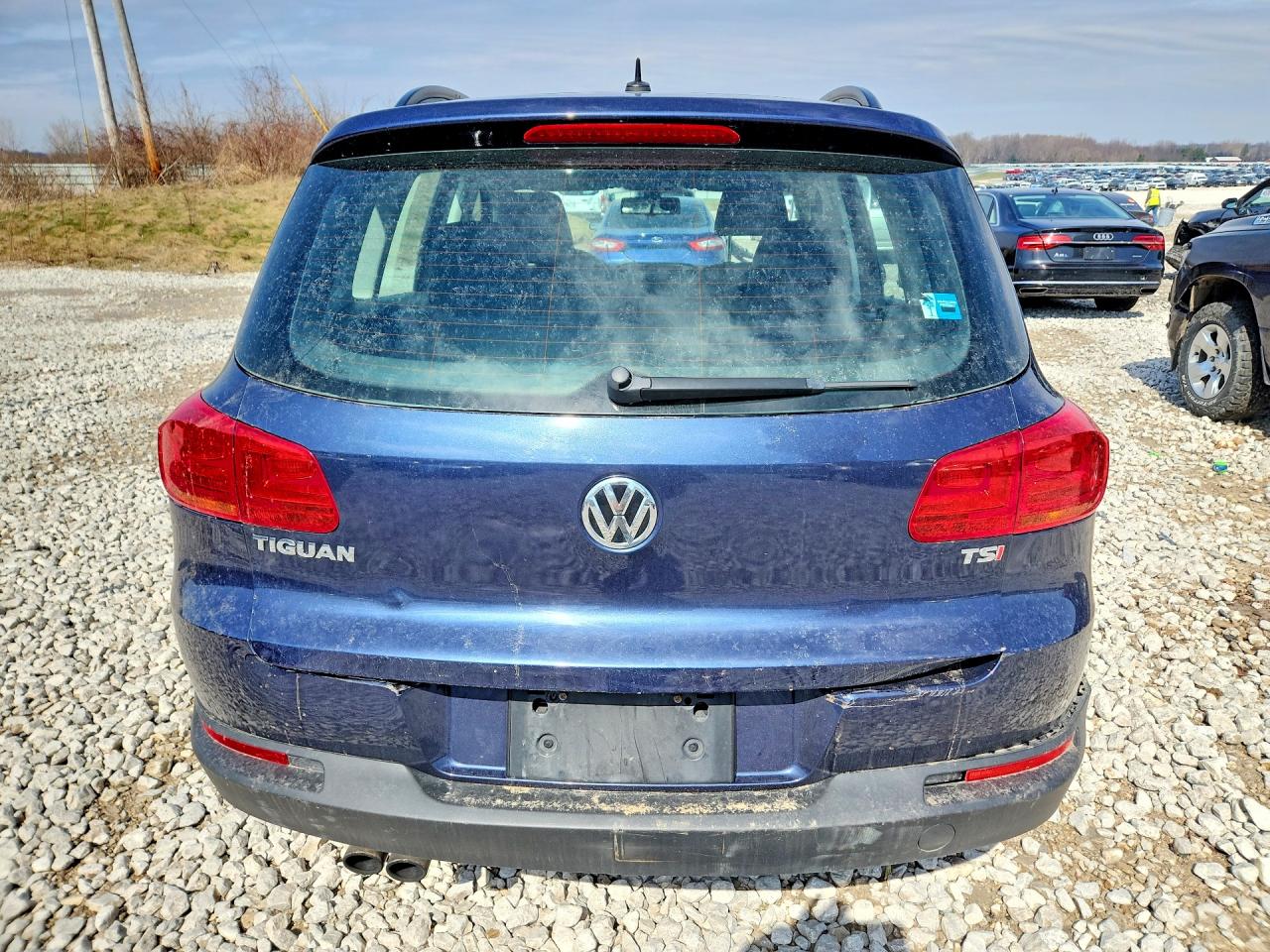 2016 VOLKSWAGEN TIGUAN S photo 6