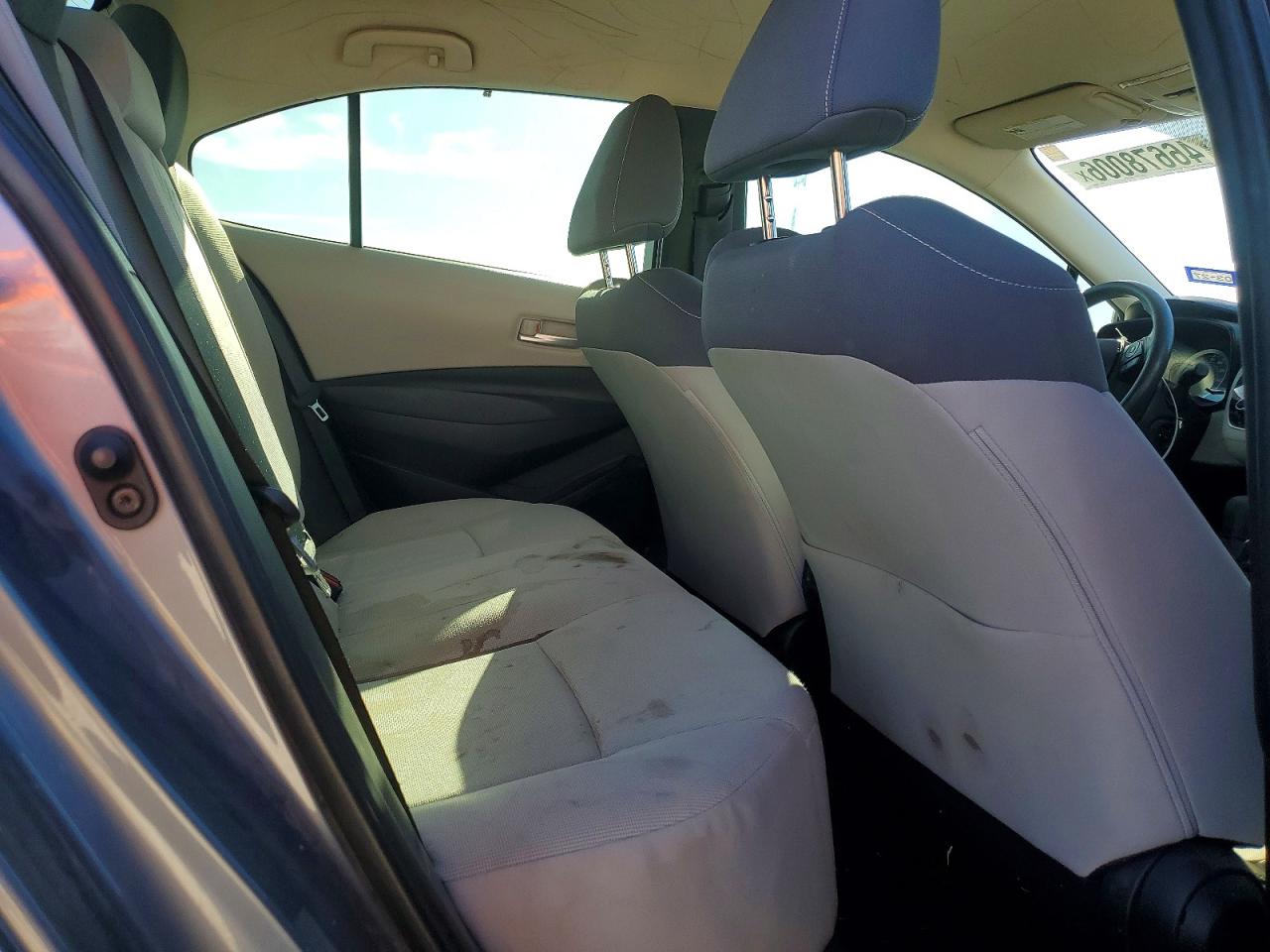 2021 TOYOTA COROLLA LE photo 19