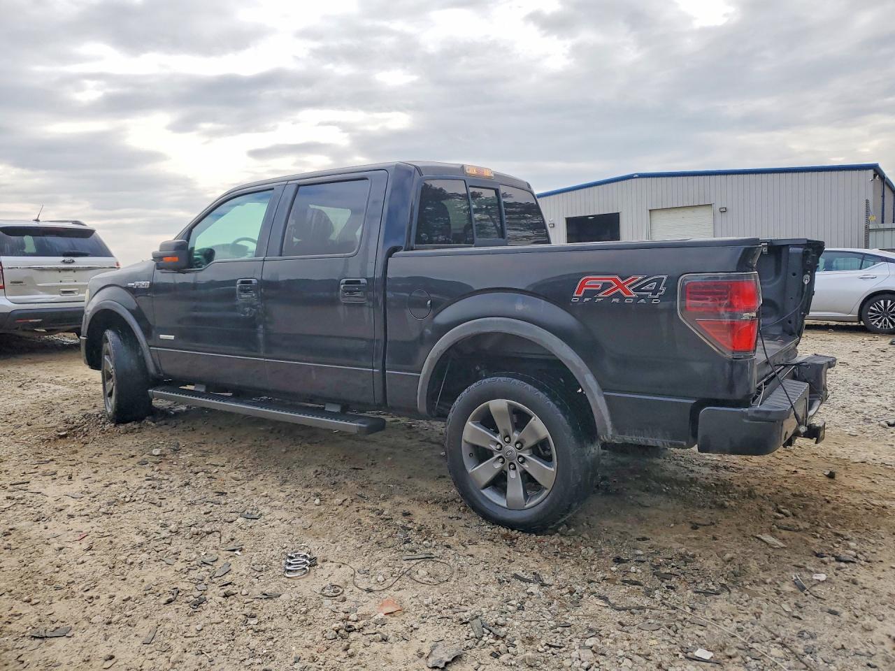 2013 FORD F150 SUPERCREW photo 2