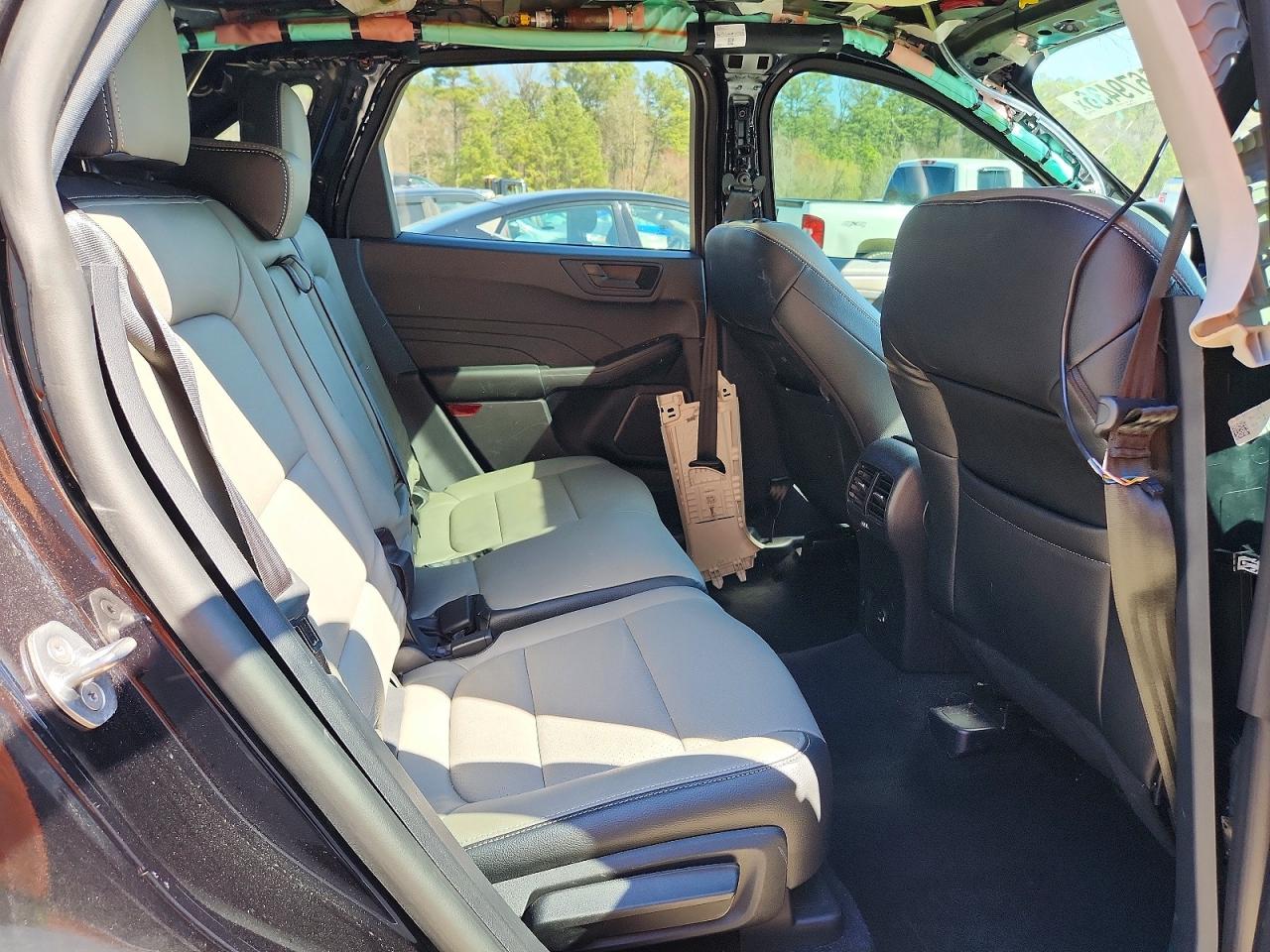 2022 FORD ESCAPE SE photo 11