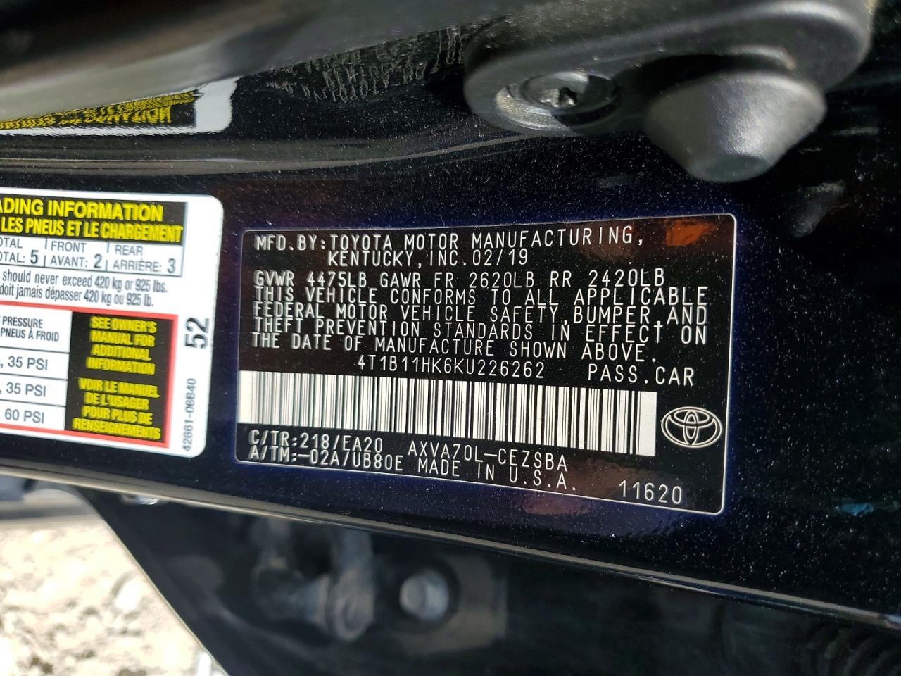2019 TOYOTA CAMRY SE photo 12