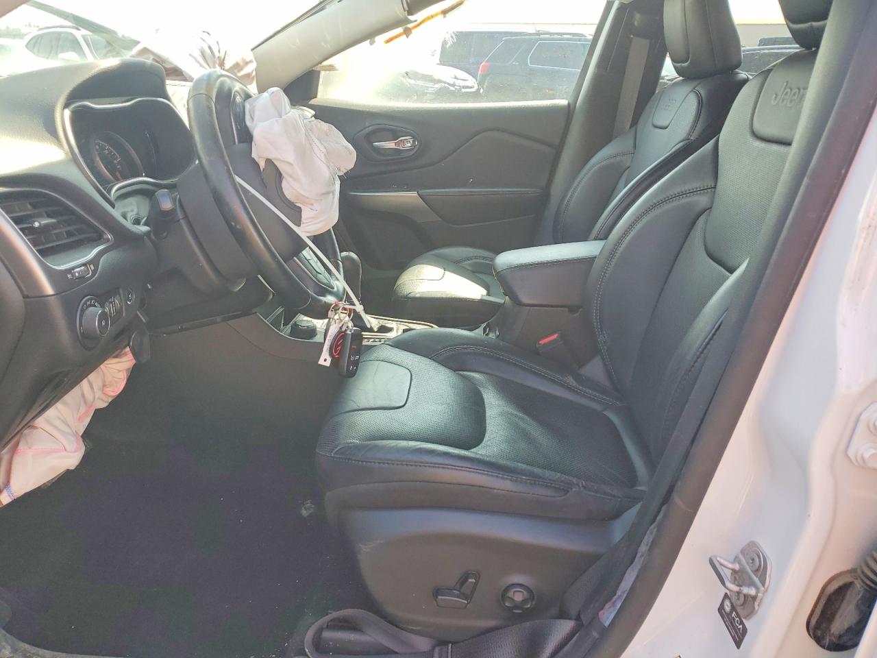 2021 JEEP CHEROKEE LATITUDE LUX photo 13