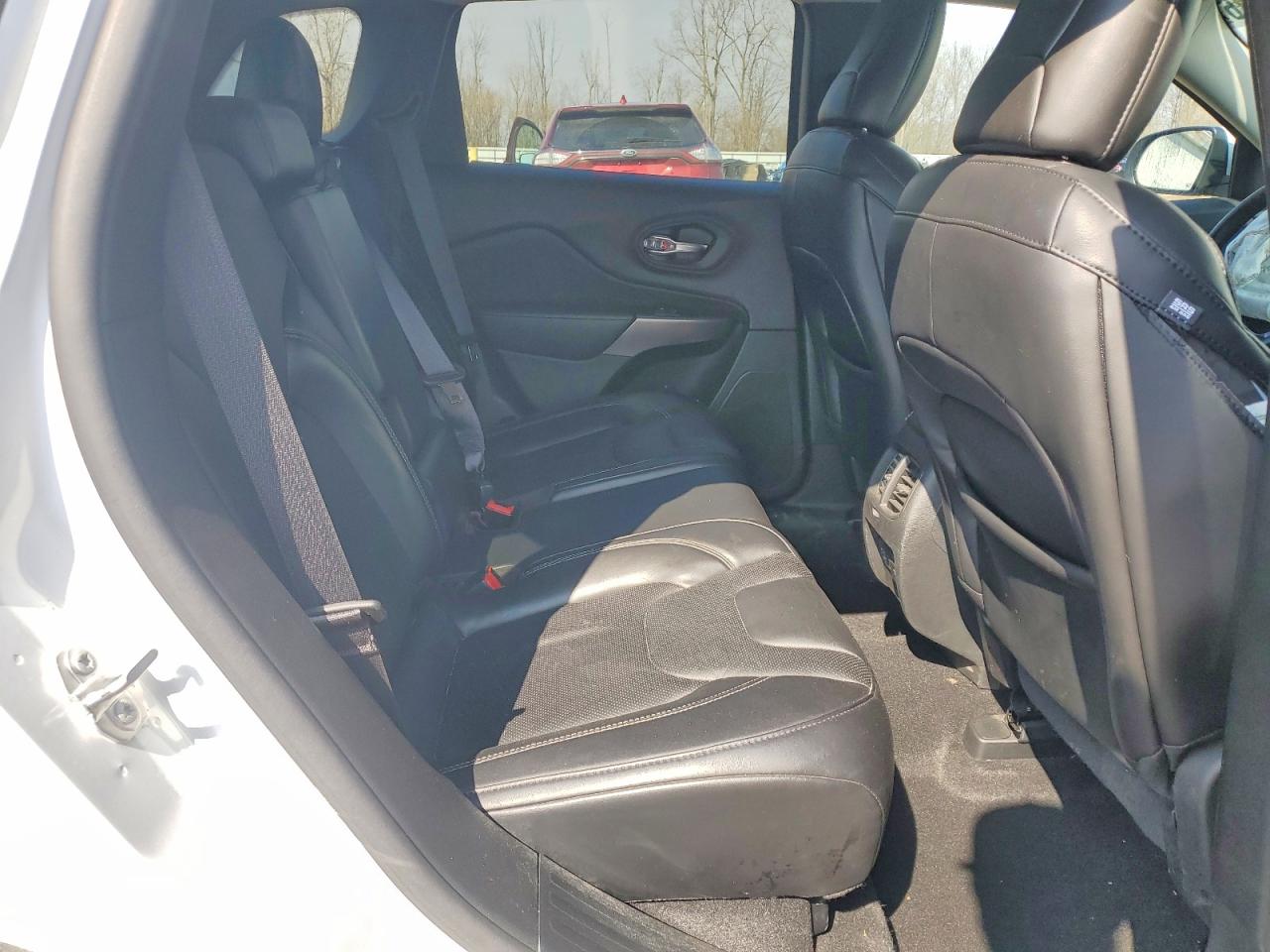 2021 JEEP CHEROKEE LATITUDE LUX photo 21