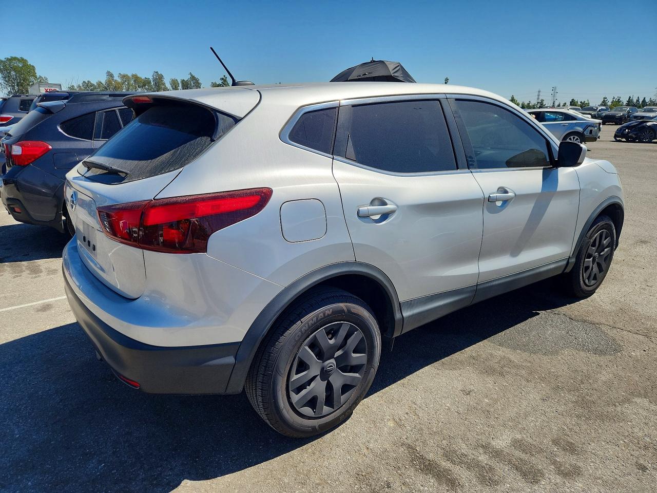 2019 NISSAN ROGUE SPORT S photo 3