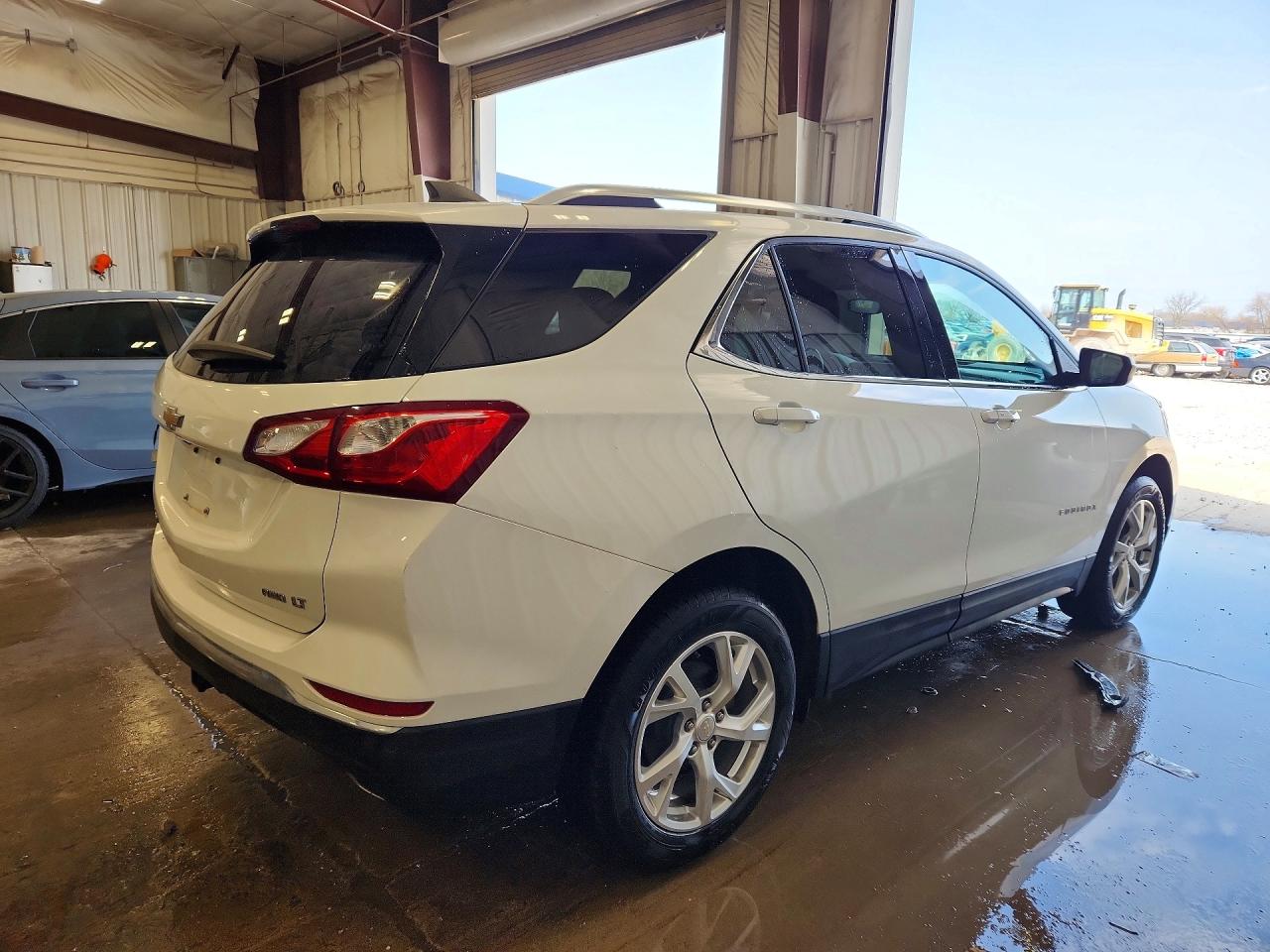 2020 CHEVROLET EQUINOX LT photo 5