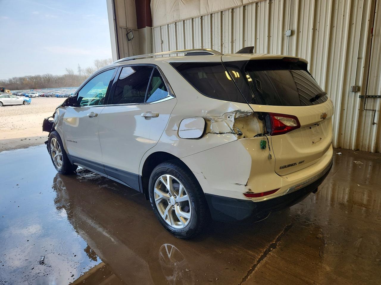 2020 CHEVROLET EQUINOX LT photo 3