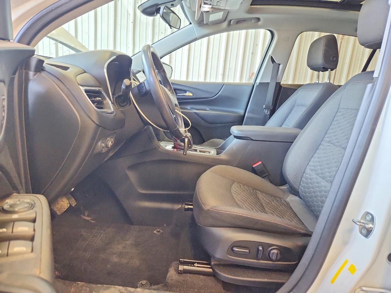 2020 CHEVROLET EQUINOX LT photo 13