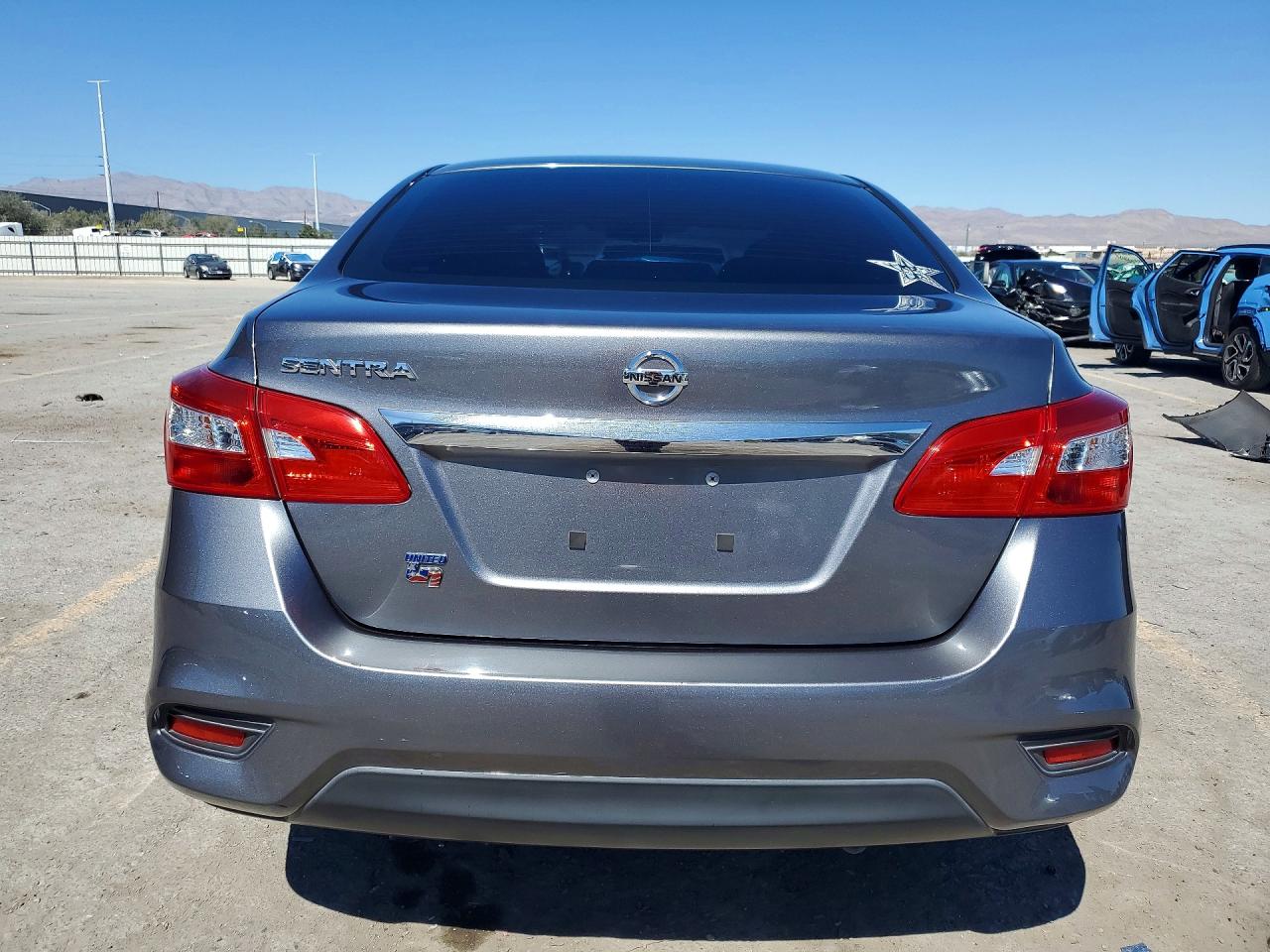 2017 NISSAN SENTRA S photo 6