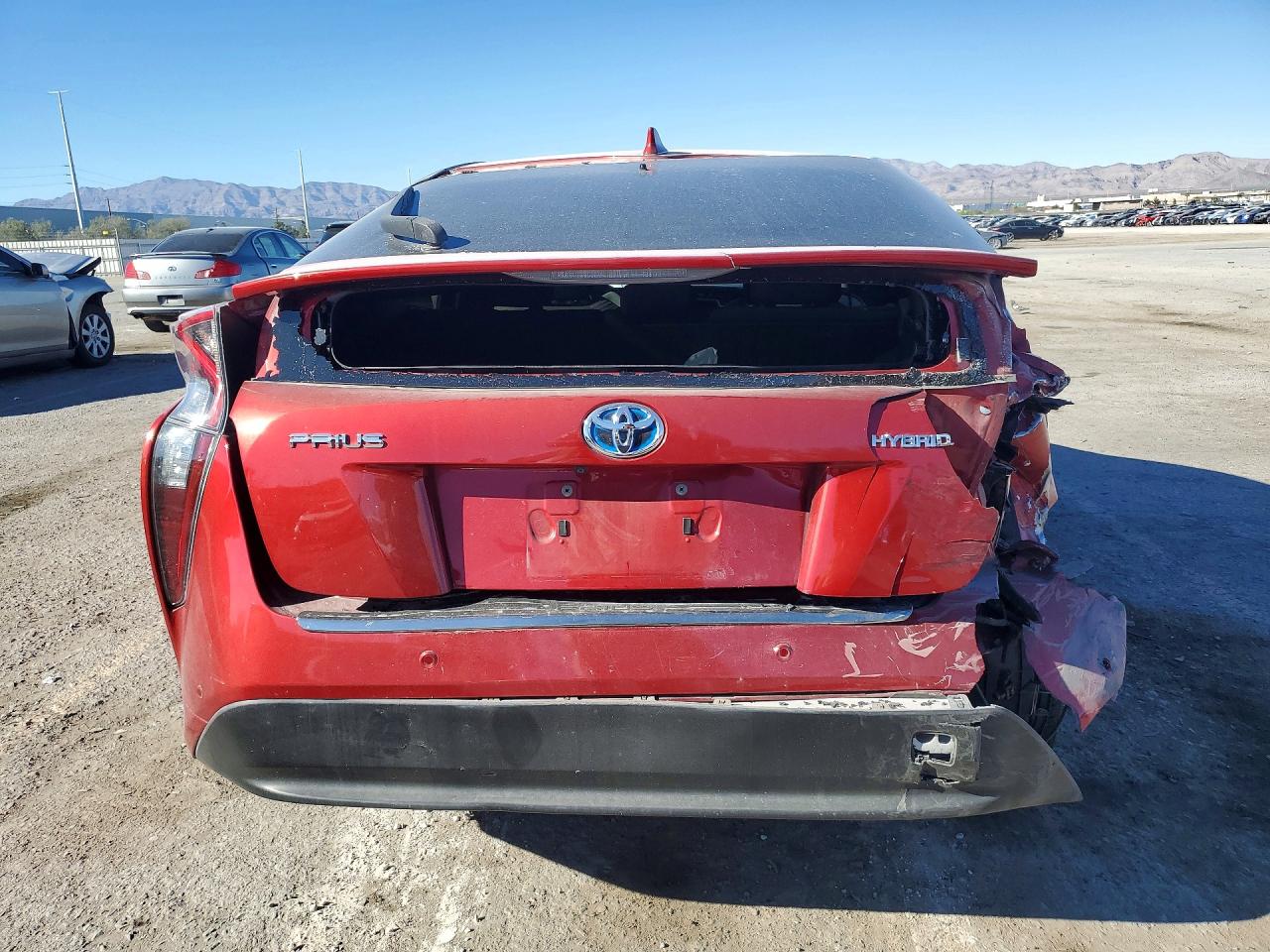 2017 TOYOTA PRIUS TWO photo 6