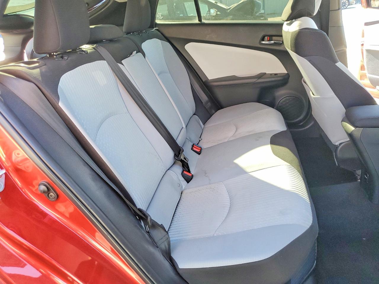 2017 TOYOTA PRIUS TWO photo 10