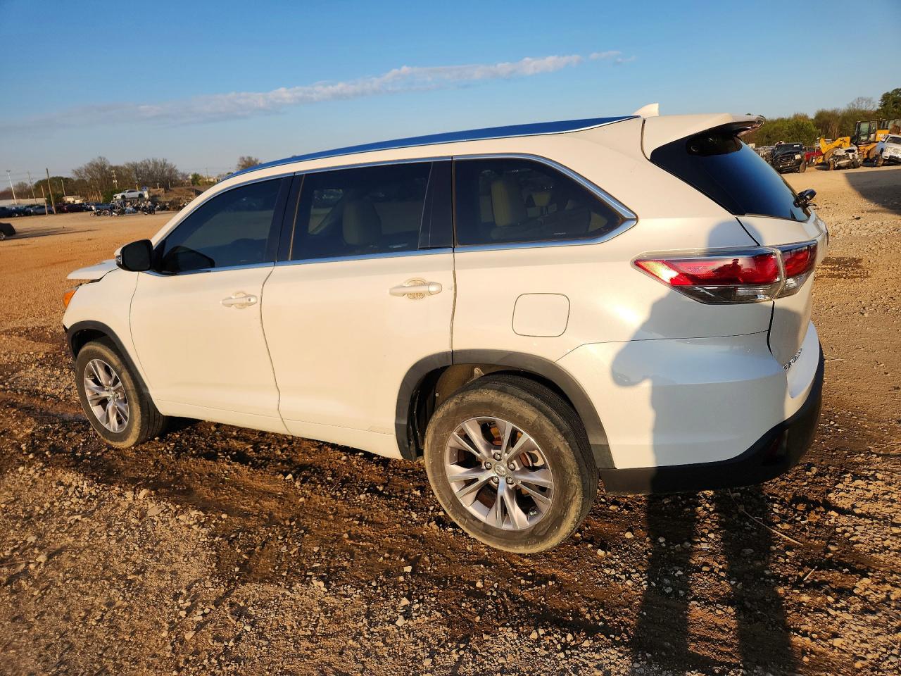 2014 TOYOTA HIGHLANDER XLE photo 3