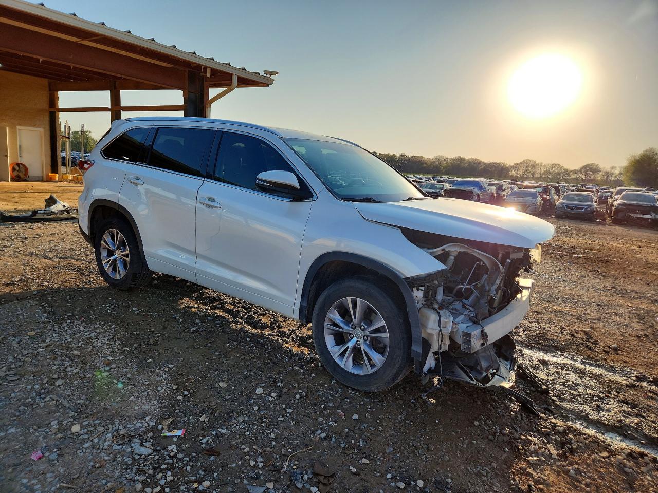 2014 TOYOTA HIGHLANDER XLE photo 7