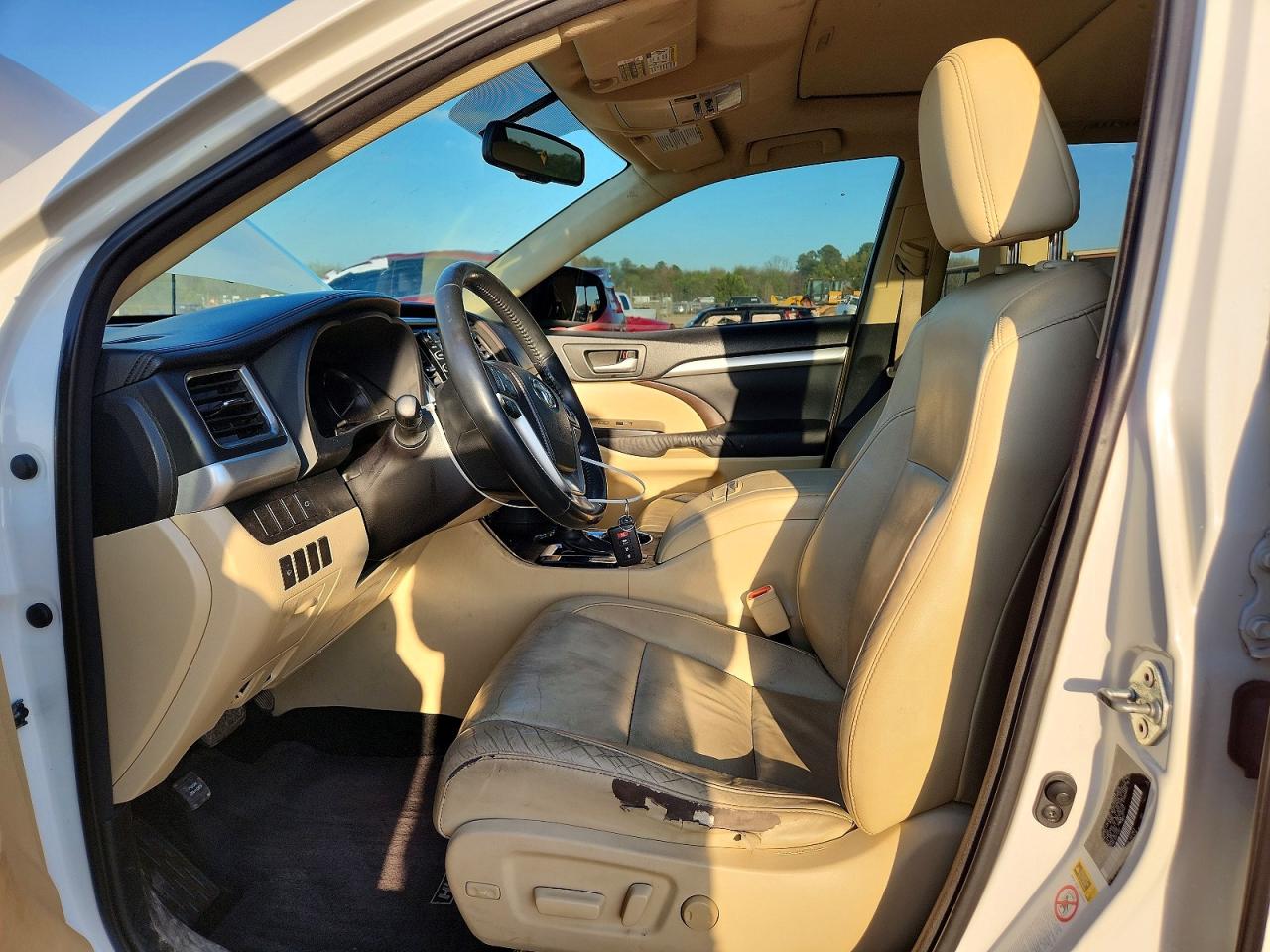 2014 TOYOTA HIGHLANDER XLE photo 13