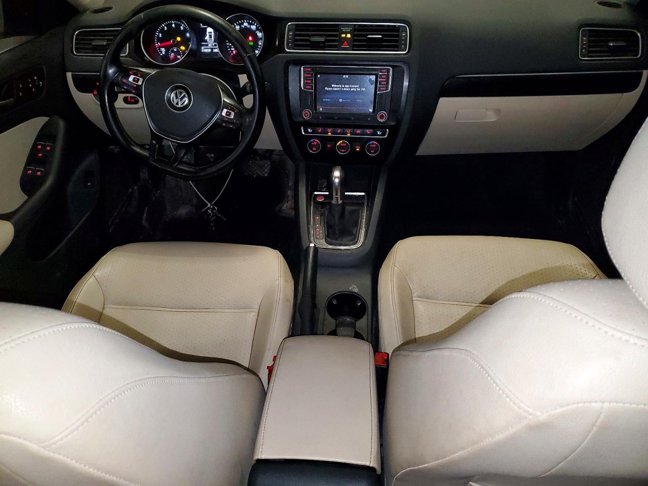 2017 VOLKSWAGEN JETTA SEL photo 8