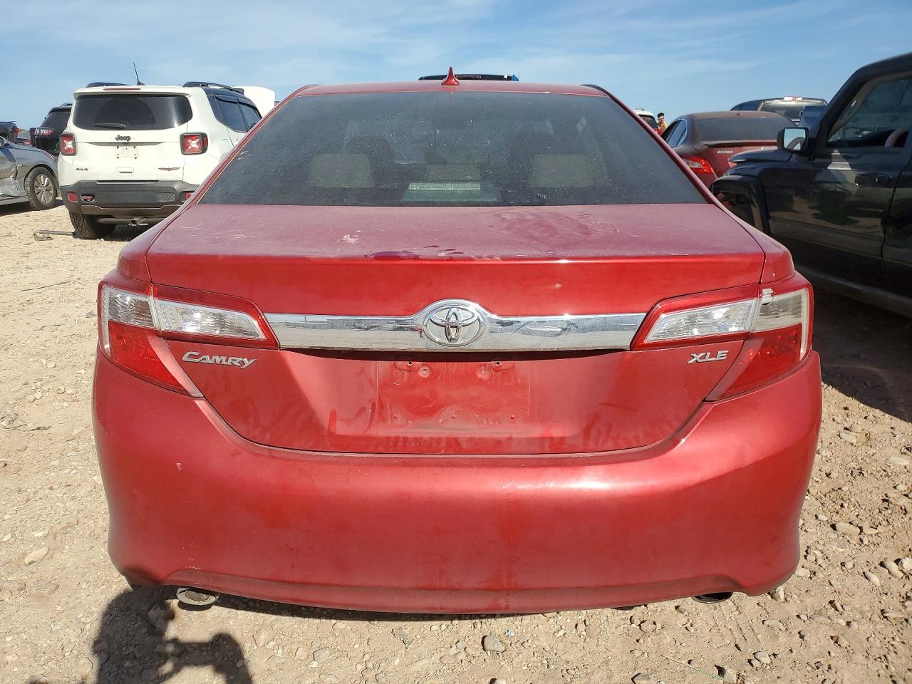 2012 TOYOTA CAMRY XLE V6 photo 6