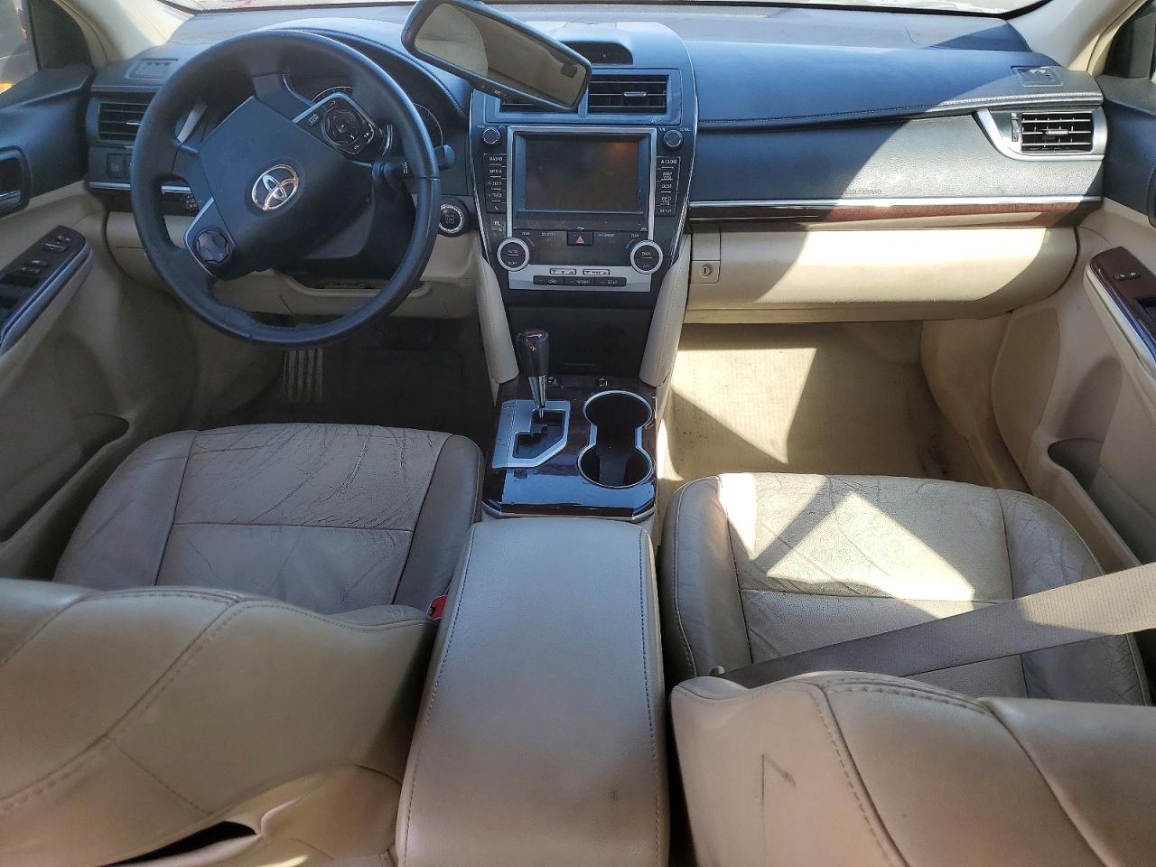 2012 TOYOTA CAMRY XLE V6 photo 8