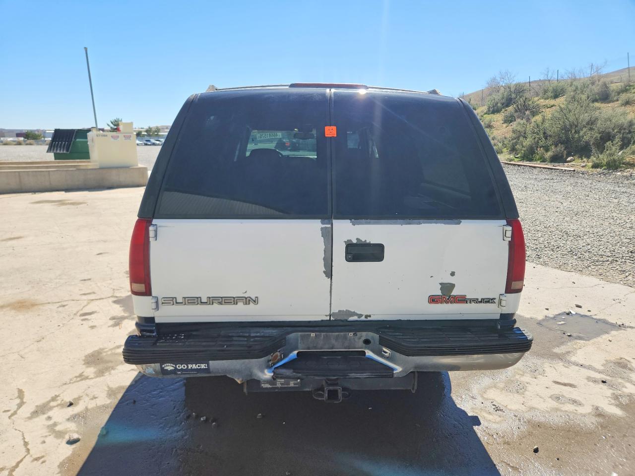 1997 GMC SUBURBAN K1500 photo 6