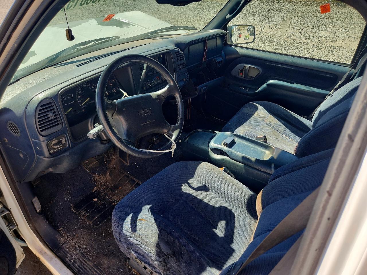 1997 GMC SUBURBAN K1500 photo 8