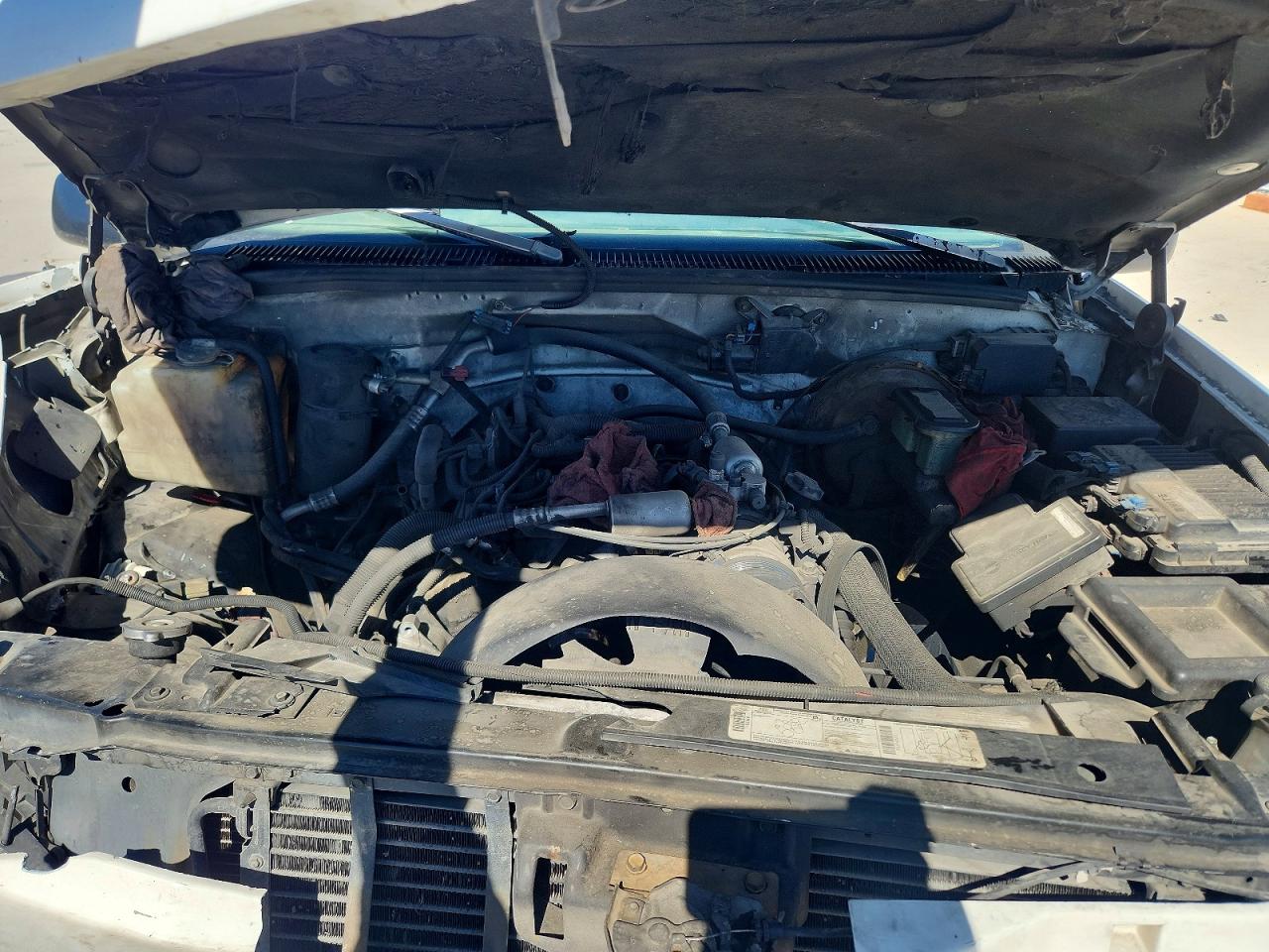 1997 GMC SUBURBAN K1500 photo 12