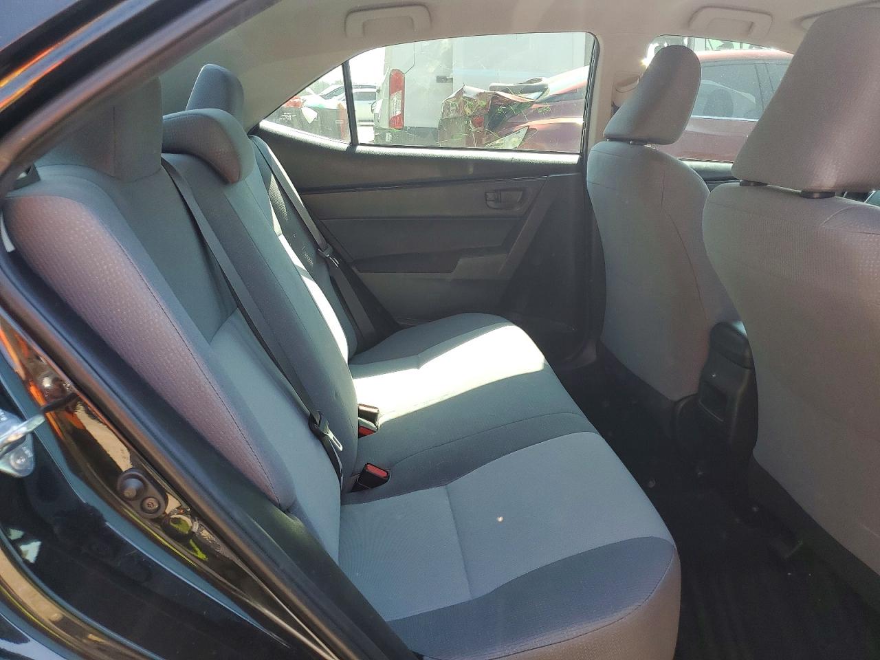 2018 TOYOTA COROLLA L photo 19
