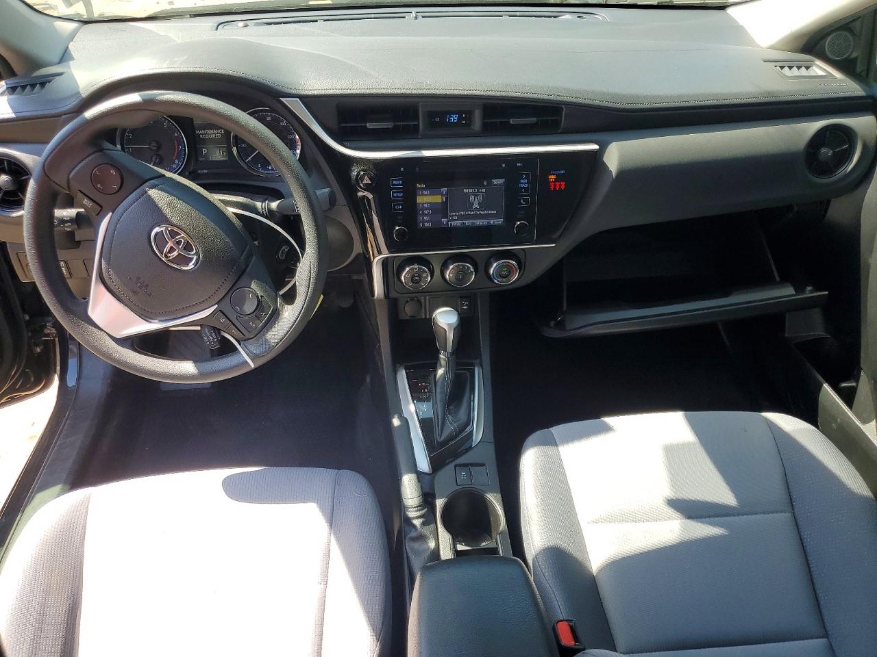 2018 TOYOTA COROLLA L photo 15