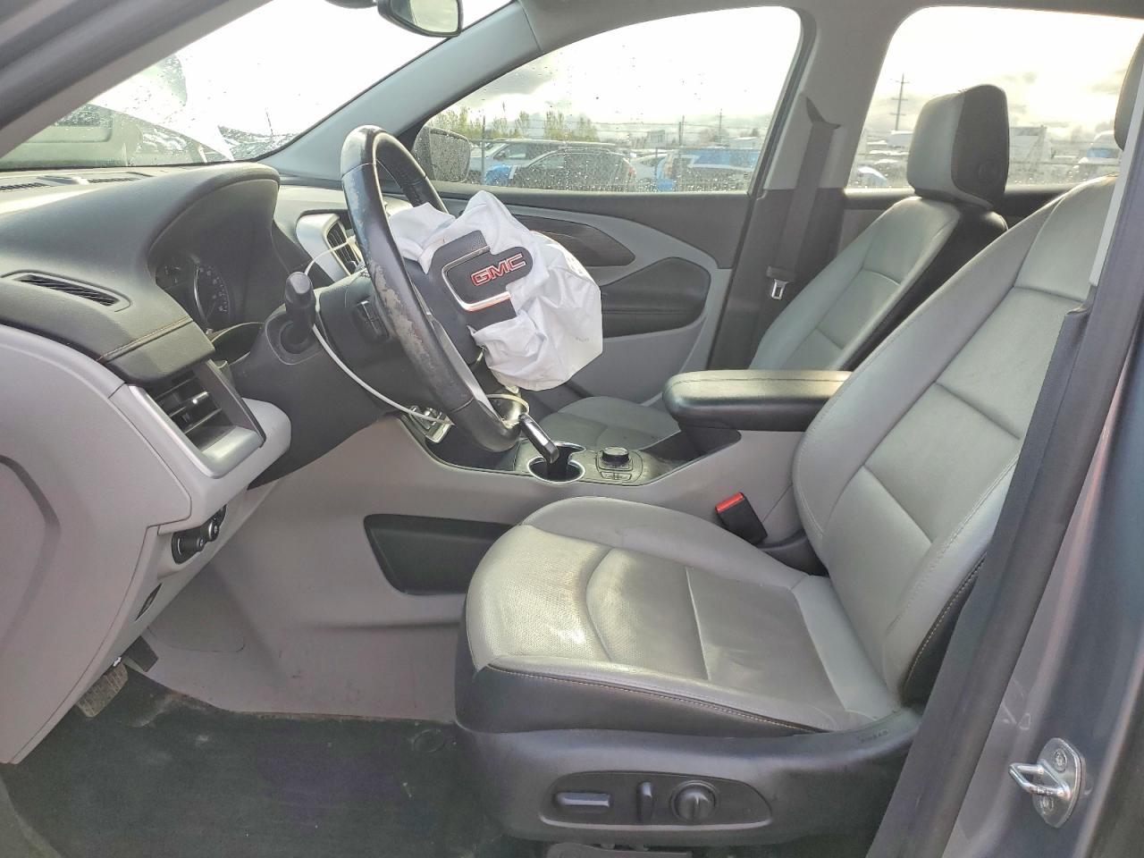 2020 GMC TERRAIN SLT photo 13