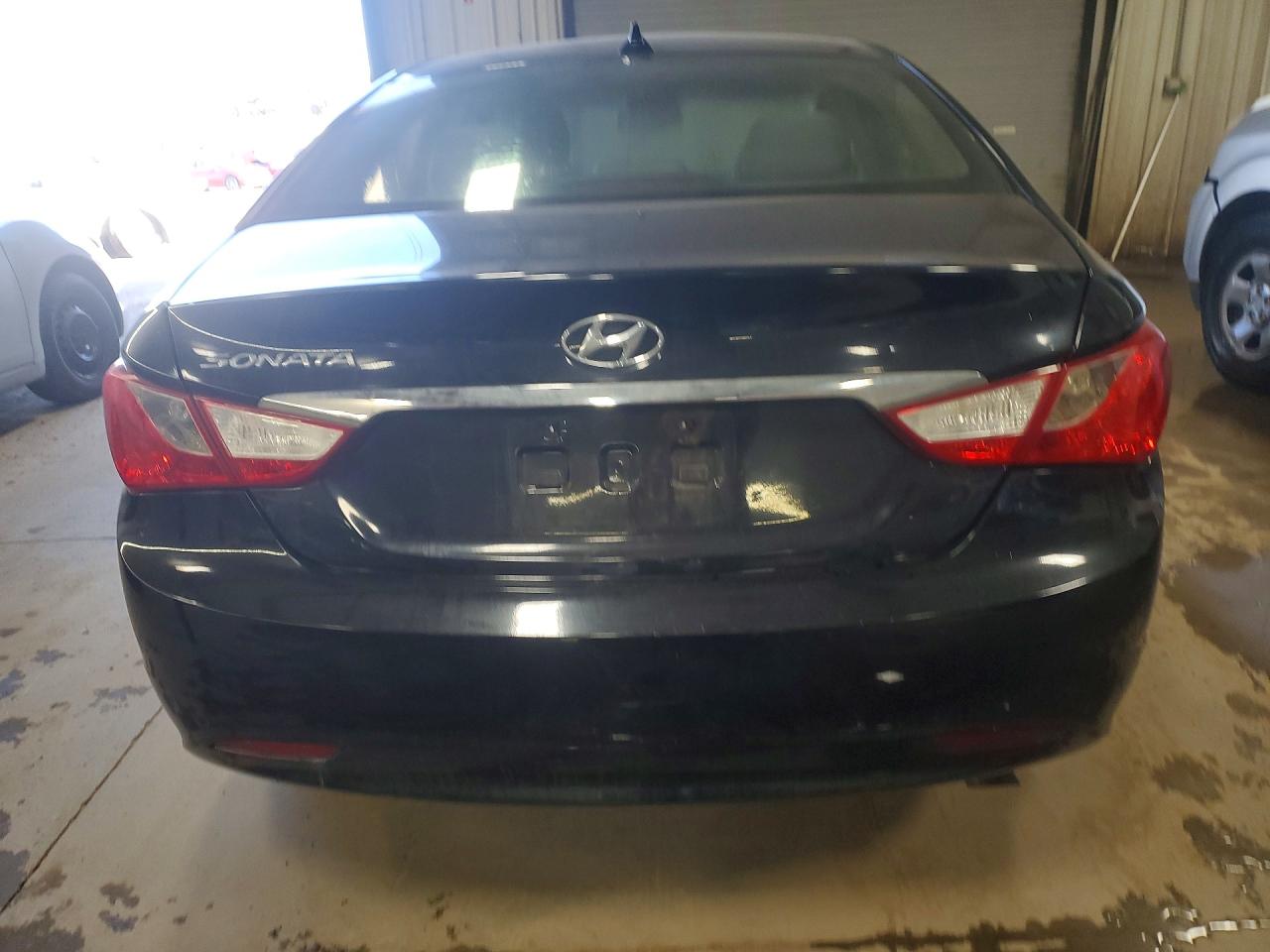2012 HYUNDAI SONATA GLS photo 16