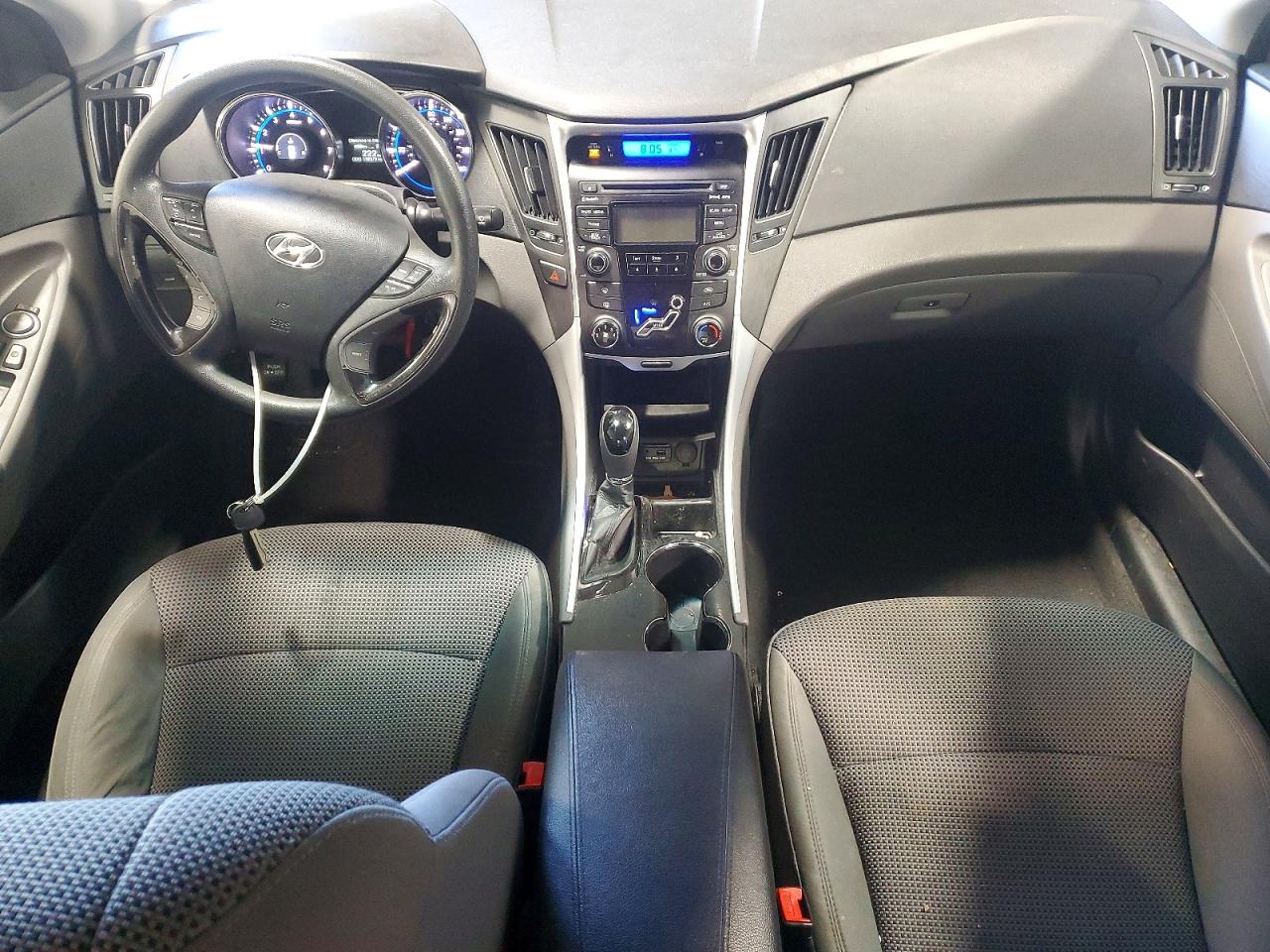 2012 HYUNDAI SONATA GLS photo 22