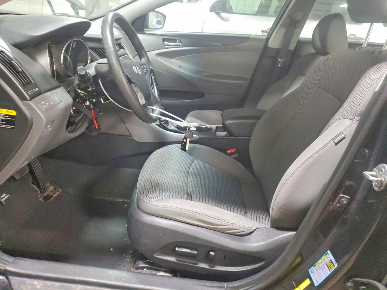 2012 HYUNDAI SONATA GLS photo 19