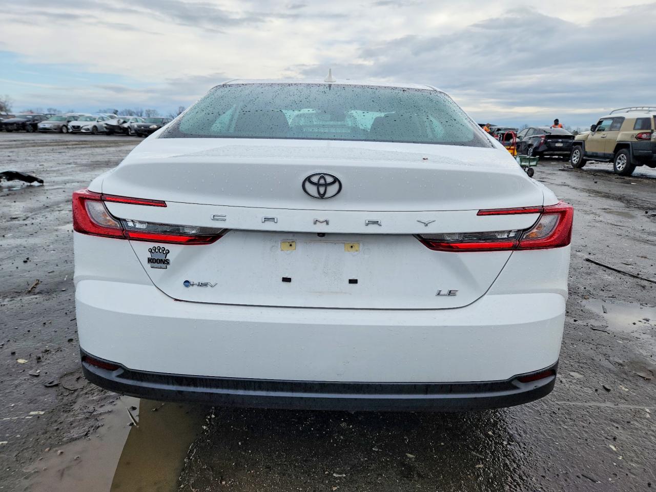 2025 TOYOTA CAMRY LE photo 6
