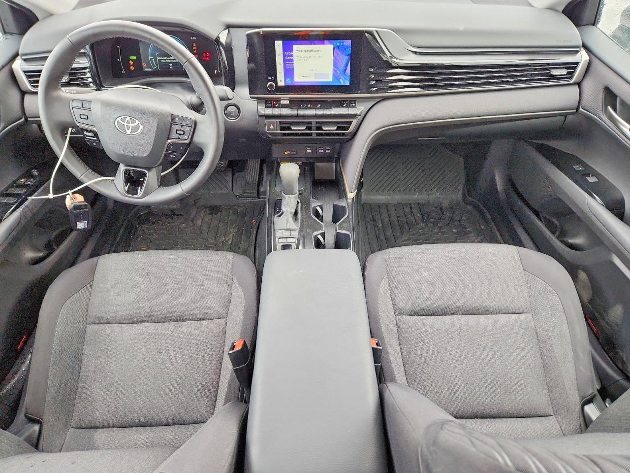 2025 TOYOTA CAMRY LE photo 8
