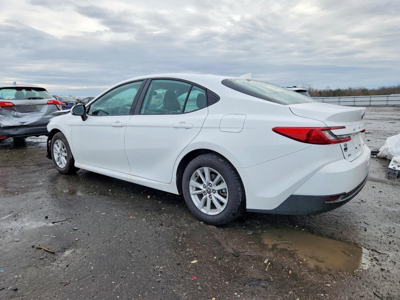 2025 TOYOTA CAMRY LE photo 2