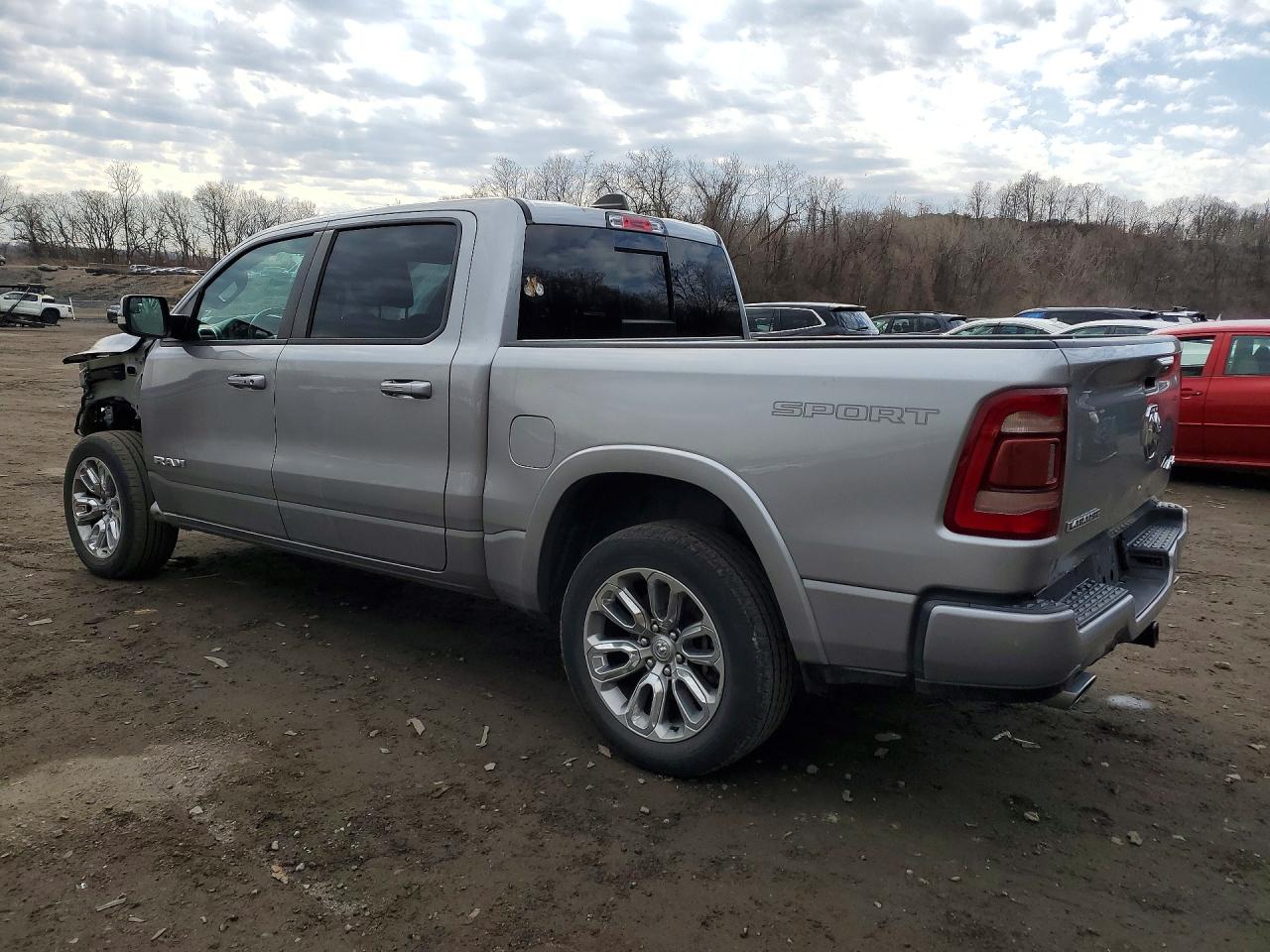 2021 RAM 1500 LARAMIE photo 3