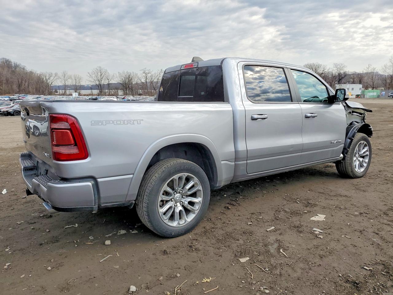 2021 RAM 1500 LARAMIE photo 5