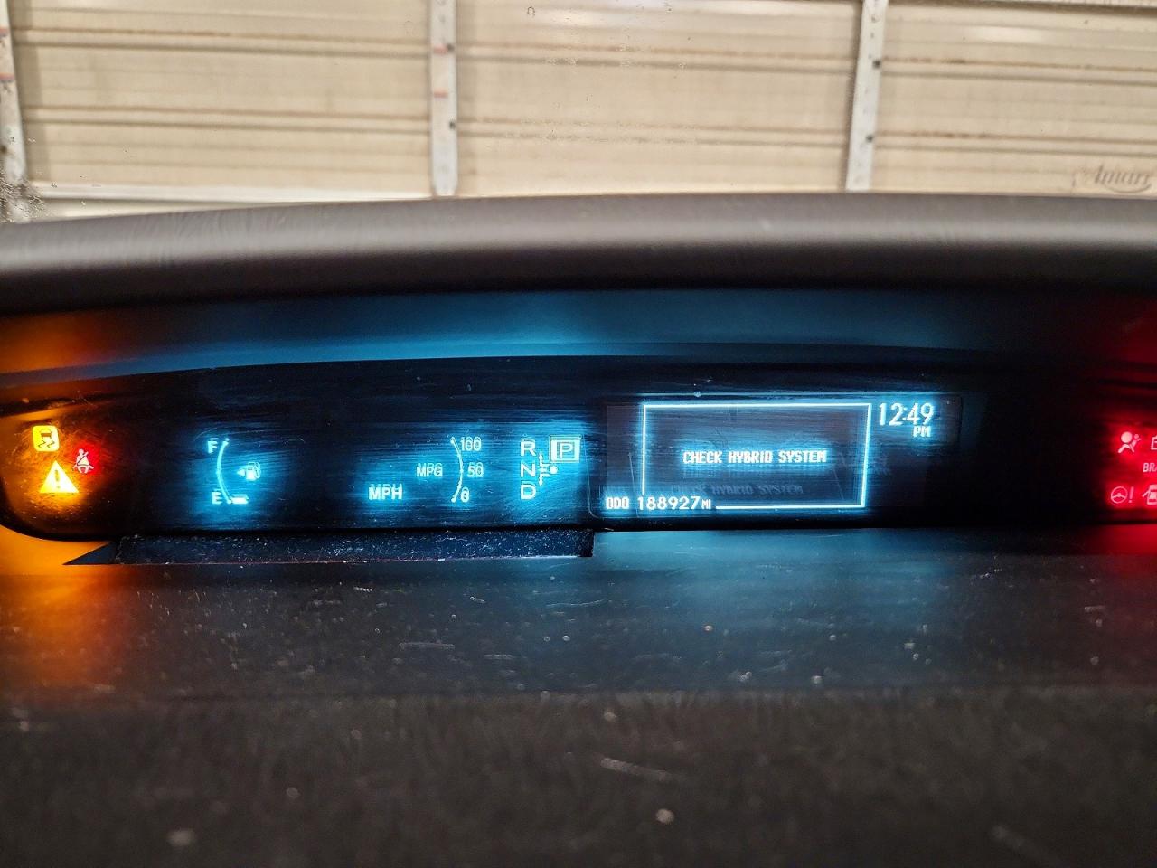 2010 TOYOTA PRIUS III photo 9