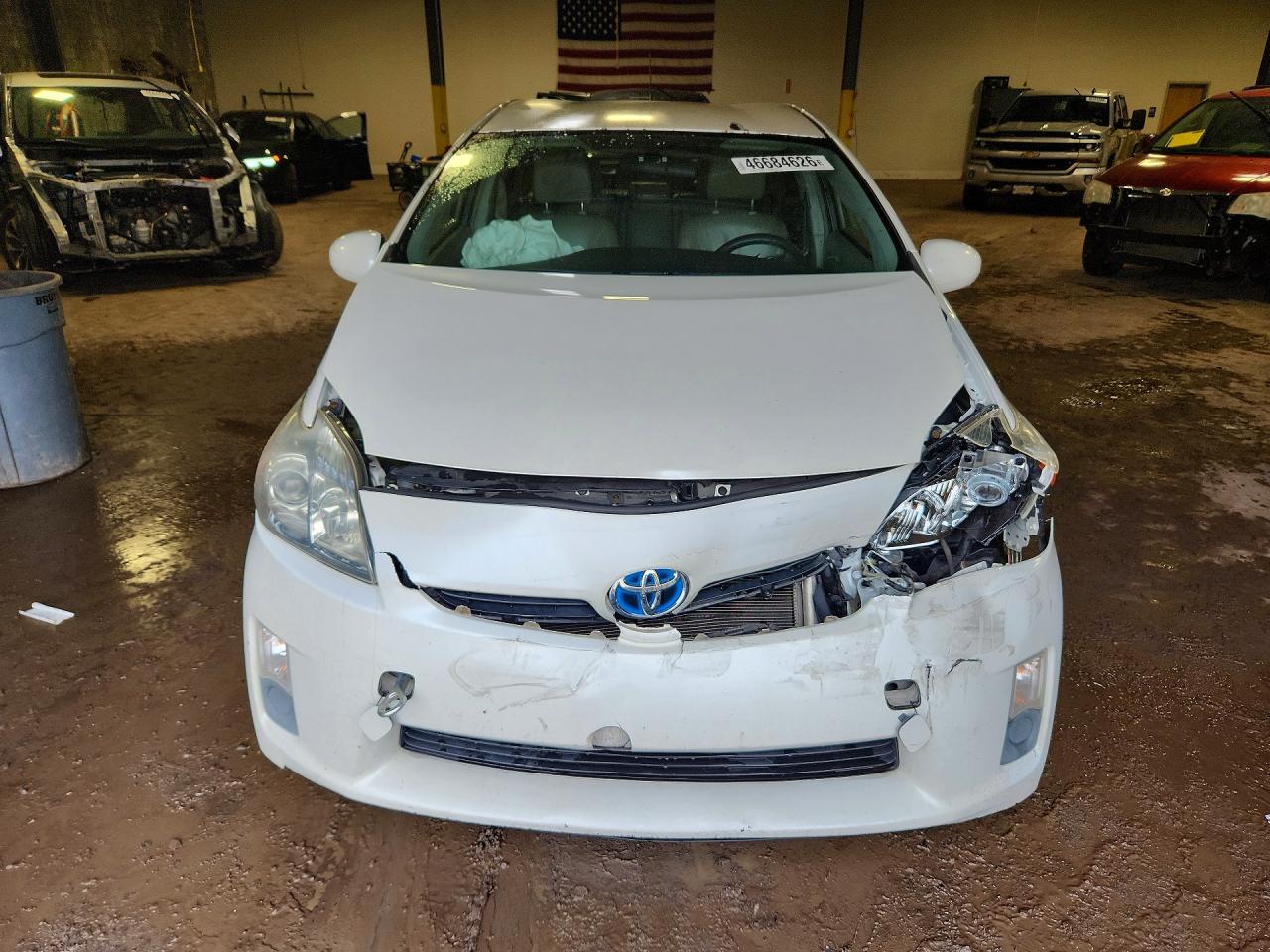 2010 TOYOTA PRIUS III photo 5